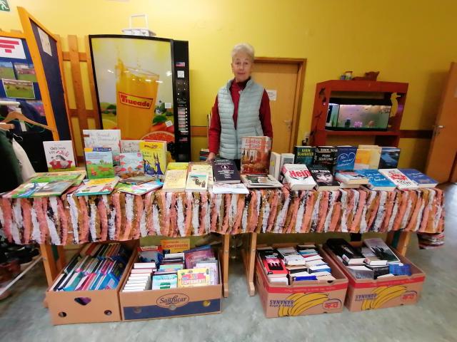 Büchertisch mit Renate